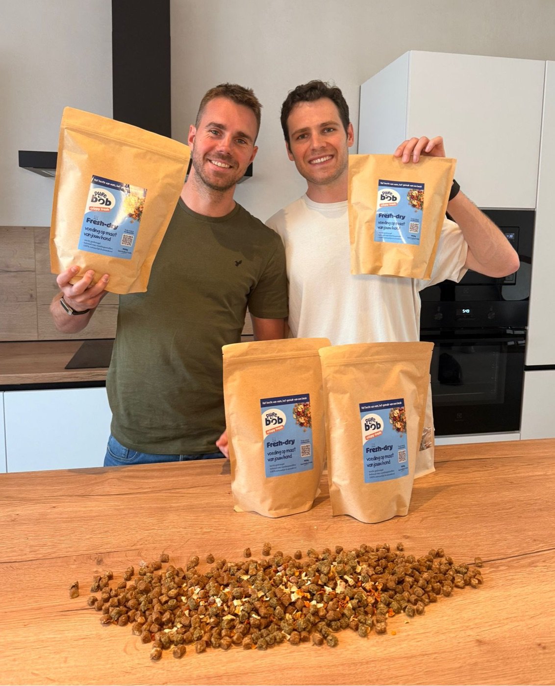 Lowie en Gauthier in Het Nieuwsblad met Pure Bob Fresh-dry