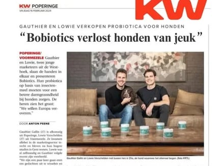 KW Poperinge, 16 februari 2024: Bobiotics verlost honden van jeuk. Gauthier en Lowie met Zita